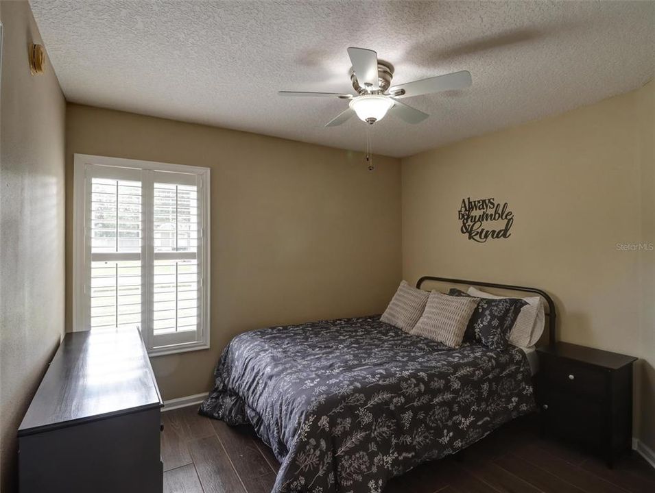 For Sale: $249,900 (3 beds, 2 baths, 1075 Square Feet)