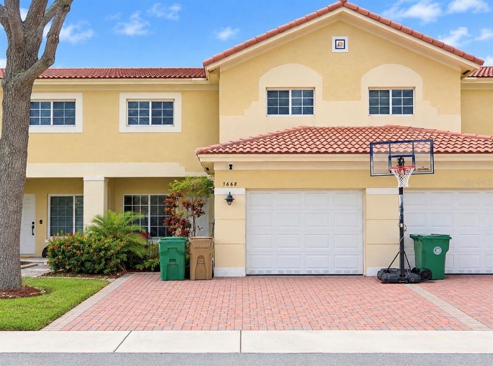 For Sale: $439,000 (3 beds, 2 baths, 1475 Square Feet)