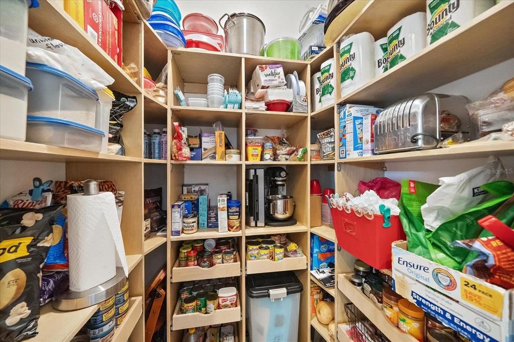 На продажу: $849,000 (3 спален, 2 ванн, 2302 Квадратных фут)