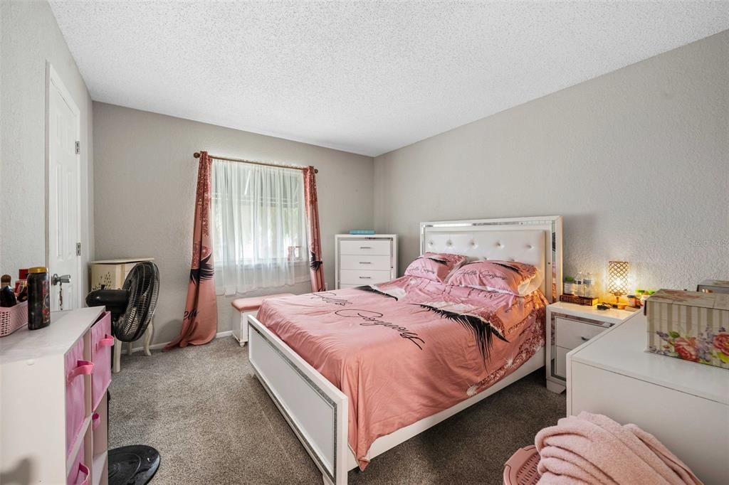 For Sale: $166,500 (3 beds, 2 baths, 1426 Square Feet)