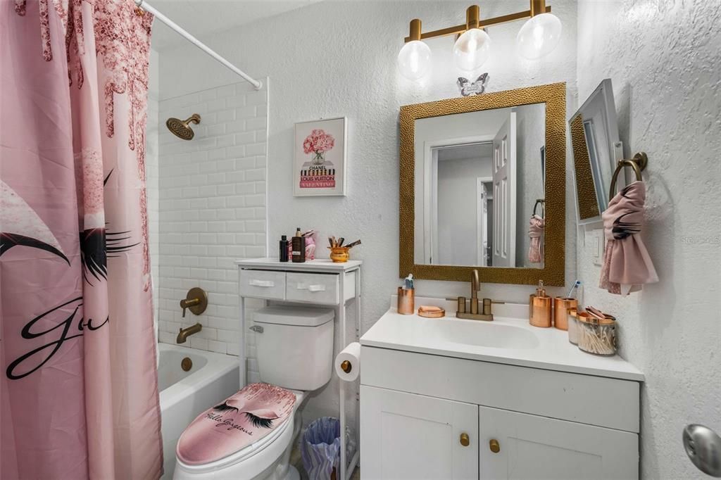 For Sale: $166,500 (3 beds, 2 baths, 1426 Square Feet)