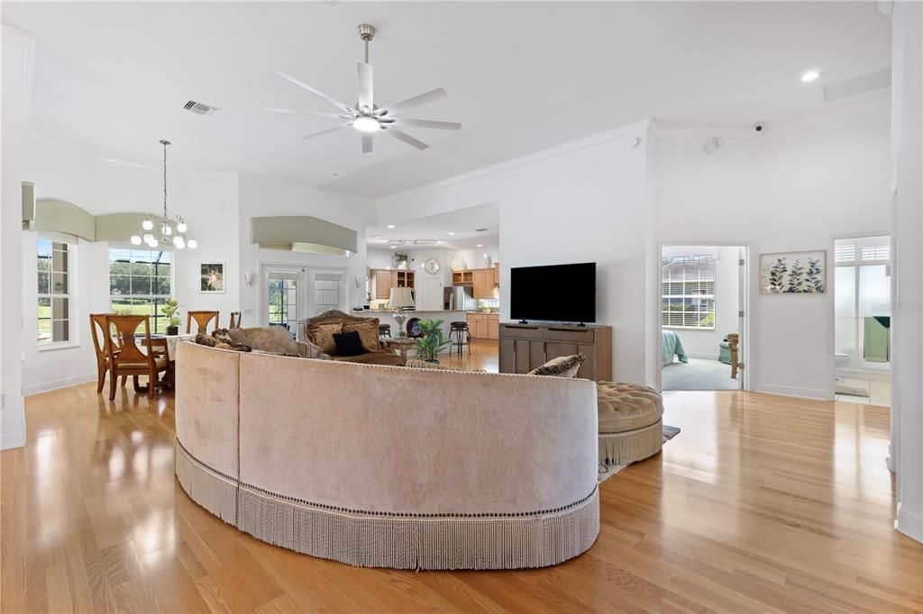 En Venta: $1,749,000 (3 camas, 3 baños, 3591 Pies cuadrados)