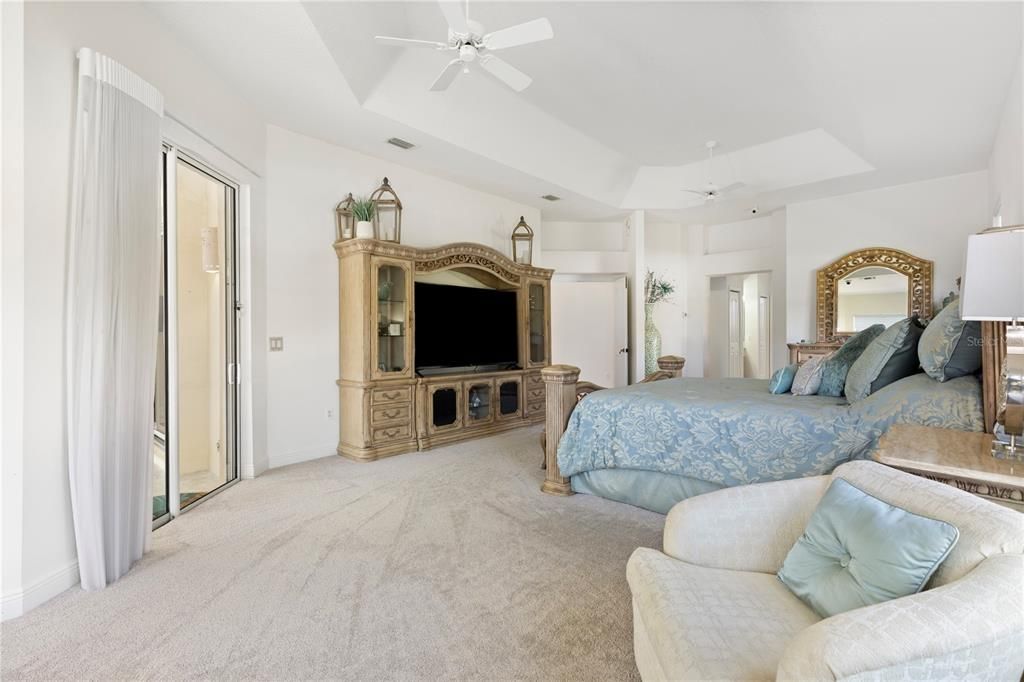 En Venta: $1,749,000 (3 camas, 3 baños, 3591 Pies cuadrados)