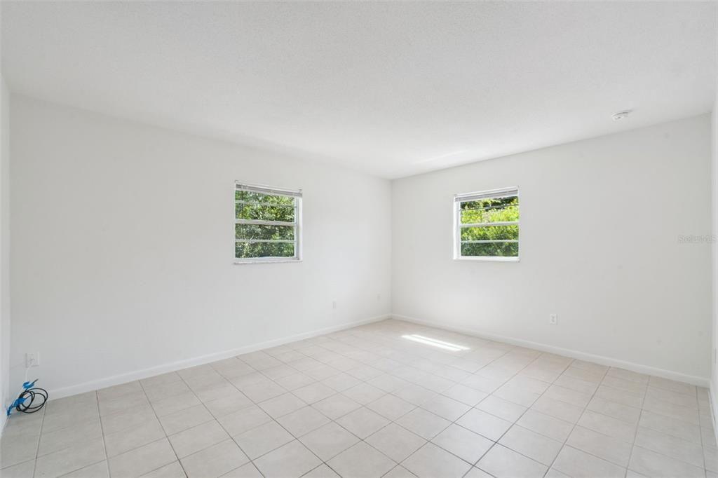 For Sale: $250,000 (2 beds, 2 baths, 1312 Square Feet)
