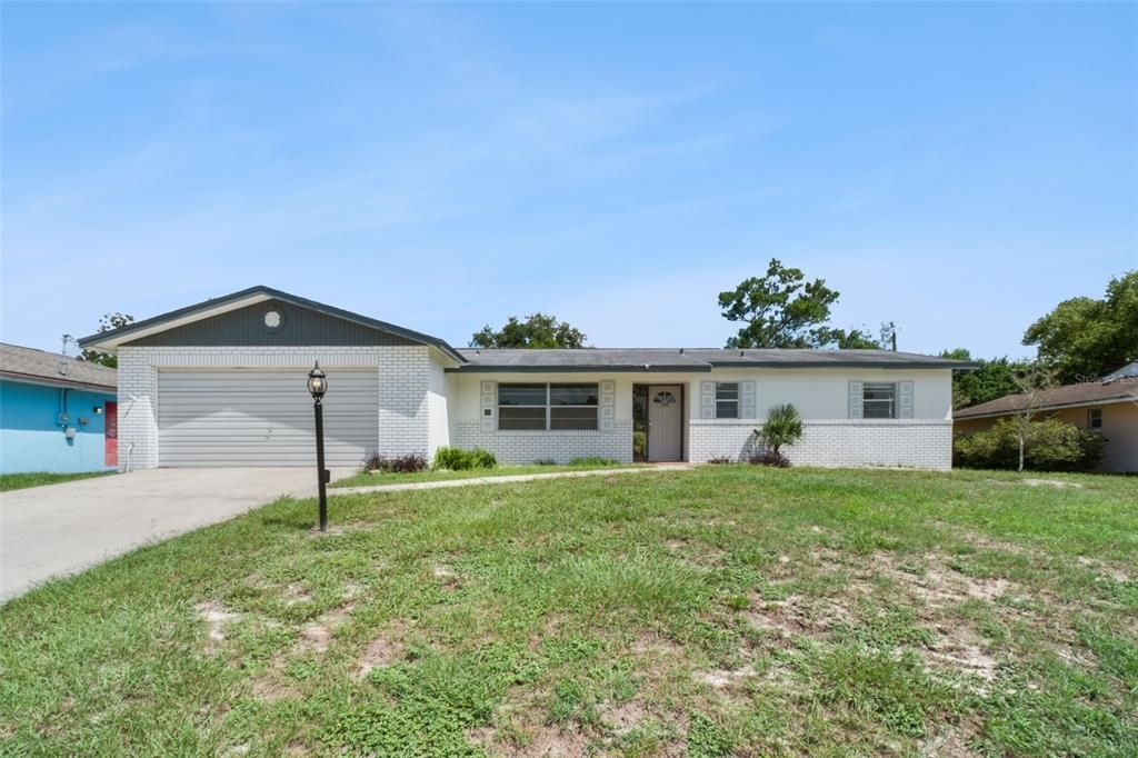 For Sale: $250,000 (2 beds, 2 baths, 1312 Square Feet)