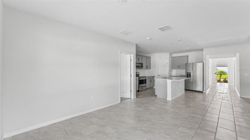 For Sale: $335,000 (3 beds, 2 baths, 1659 Square Feet)