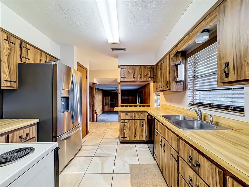 En Venta: $559,000 (3 camas, 2 baños, 1864 Pies cuadrados)