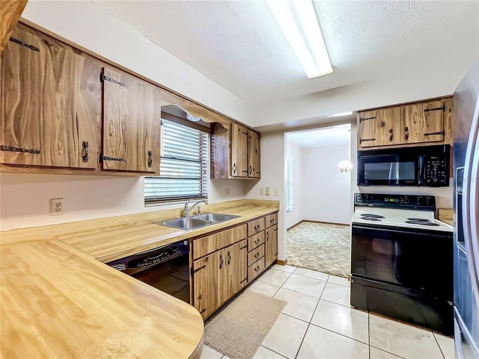 En Venta: $559,000 (3 camas, 2 baños, 1864 Pies cuadrados)