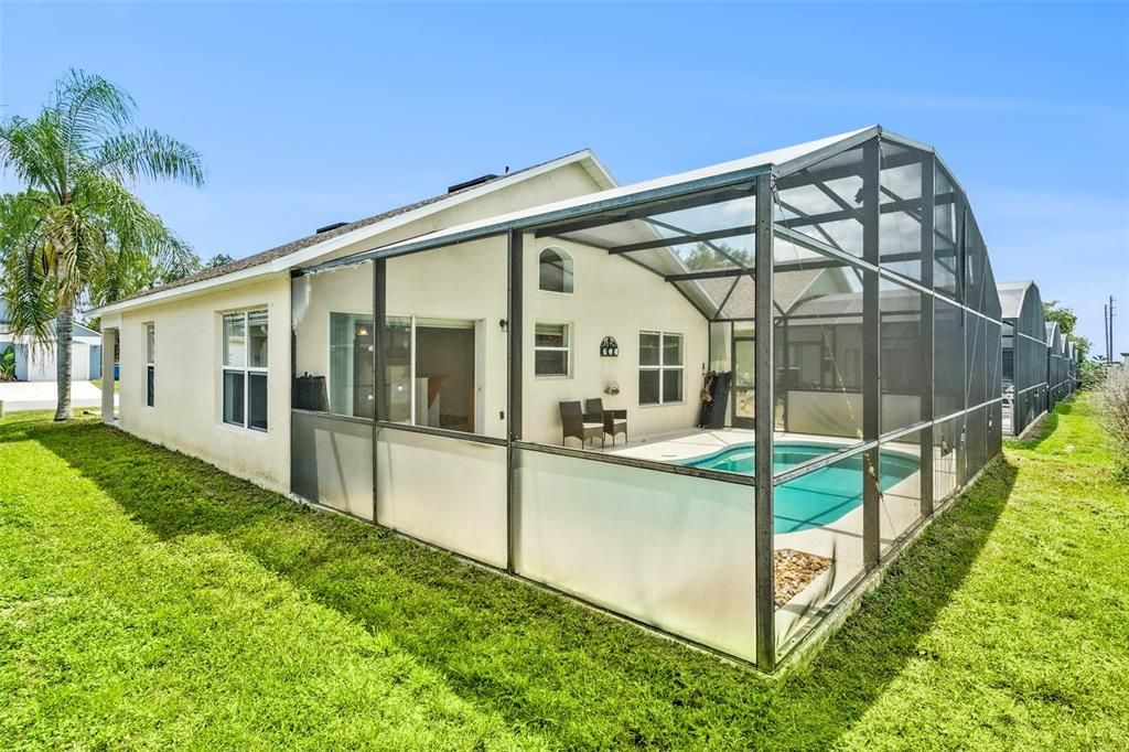 For Rent: $2,100 (3 beds, 2 baths, 1130 Square Feet)
