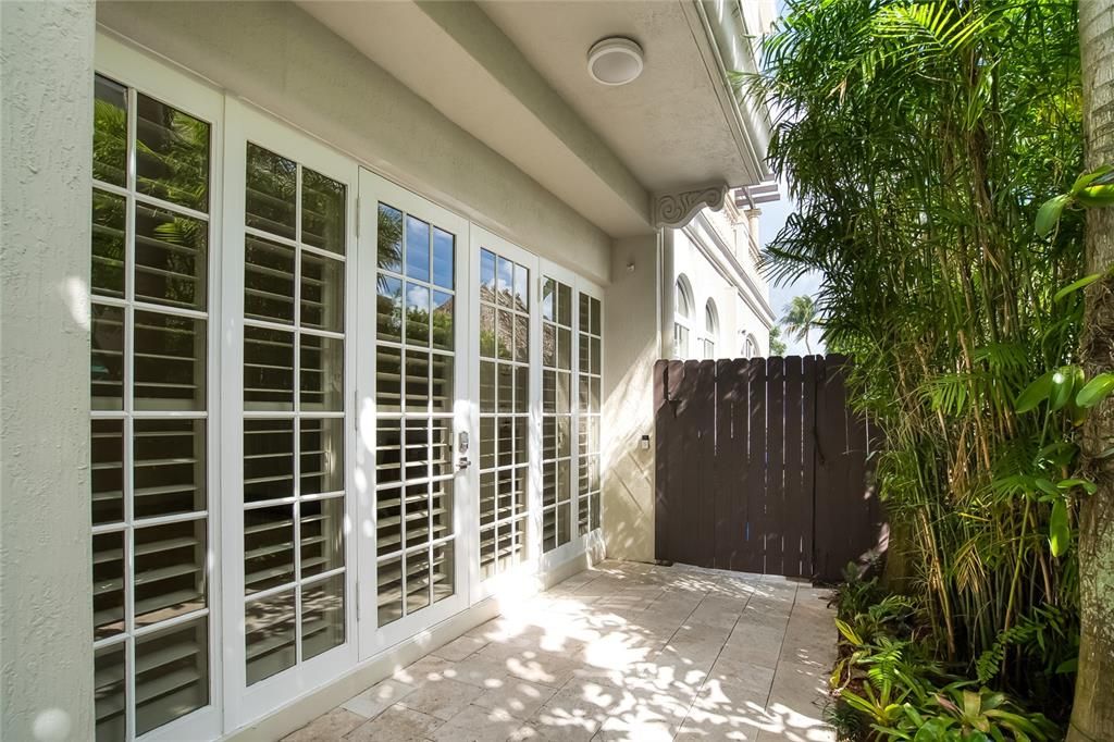 For Sale: $1,800,000 (3 beds, 3 baths, 2856 Square Feet)