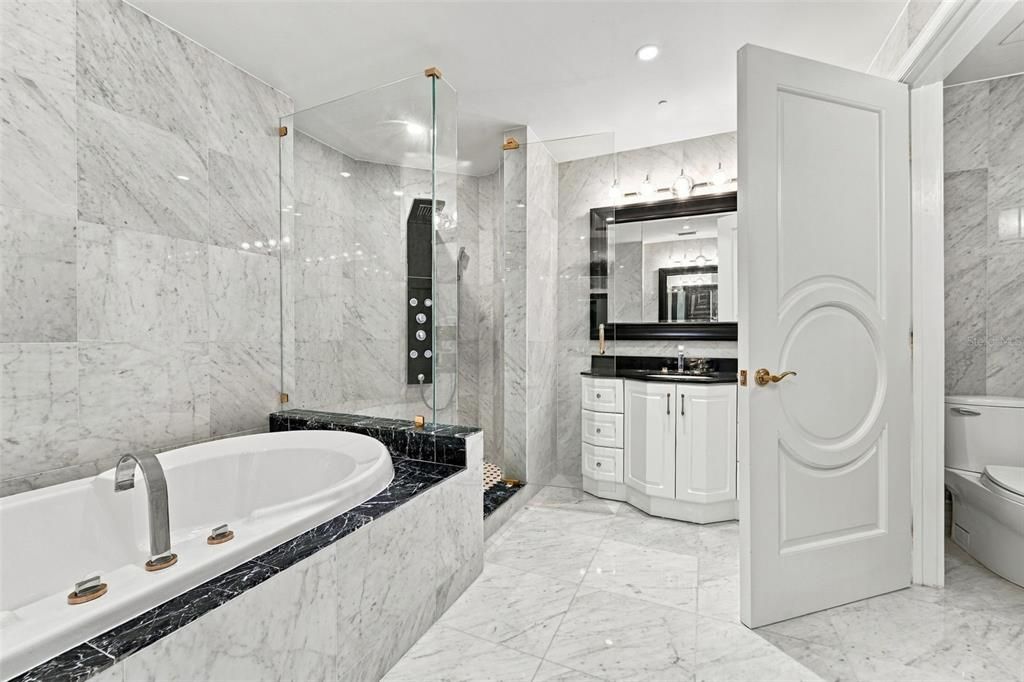 For Sale: $625,000 (3 beds, 3 baths, 2512 Square Feet)