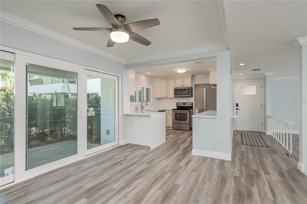 For Sale: $525,000 (2 beds, 2 baths, 1325 Square Feet)