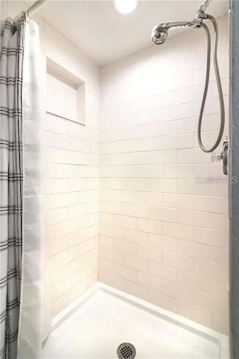 For Rent: $2,700 (3 beds, 2 baths, 1620 Square Feet)