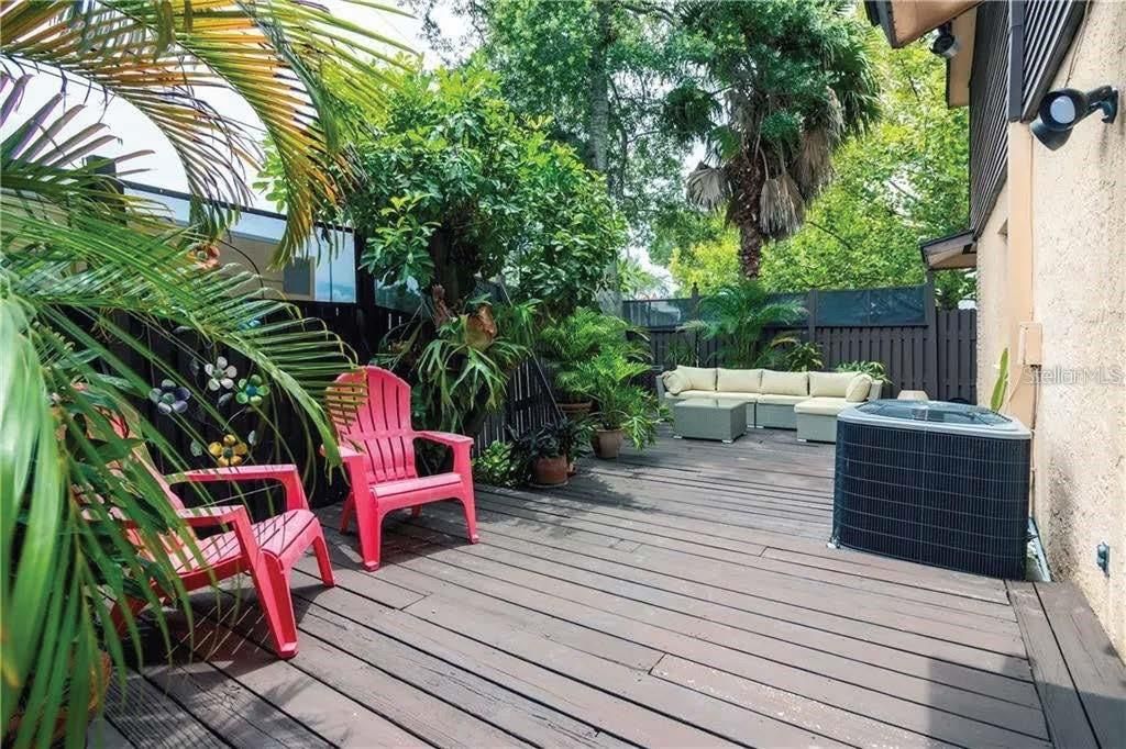 For Rent: $2,700 (3 beds, 2 baths, 1620 Square Feet)