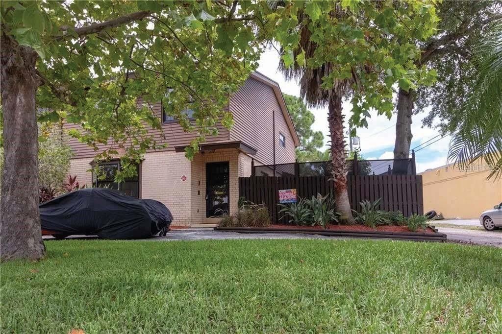 For Rent: $2,700 (3 beds, 2 baths, 1620 Square Feet)
