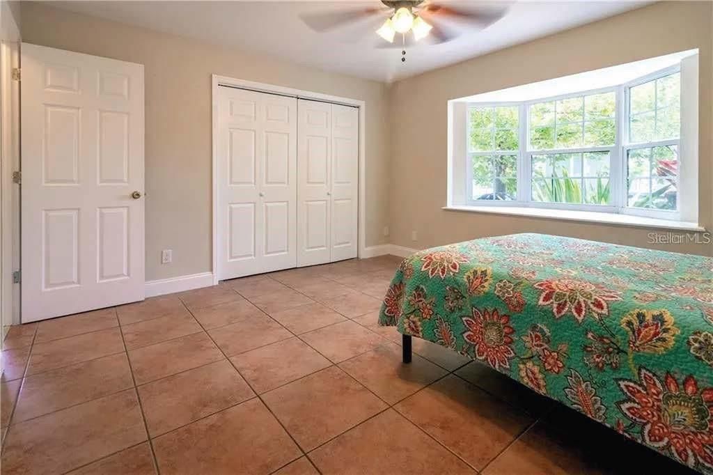 For Rent: $2,700 (3 beds, 2 baths, 1620 Square Feet)