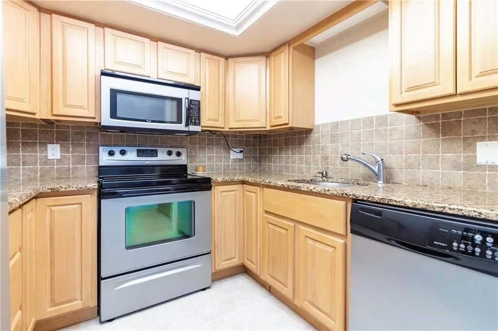 For Rent: $2,700 (3 beds, 2 baths, 1620 Square Feet)