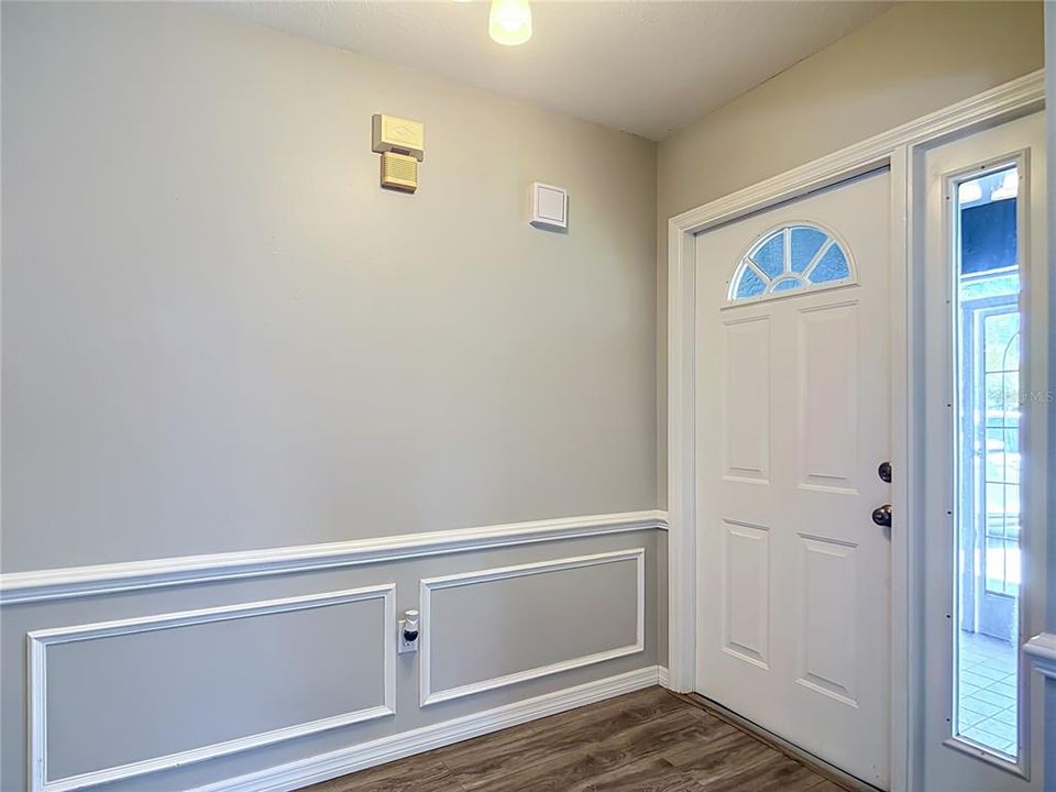 For Sale: $425,000 (3 beds, 2 baths, 2556 Square Feet)