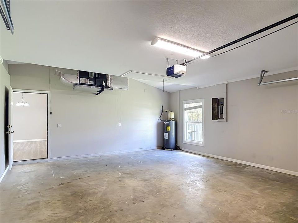 For Sale: $425,000 (3 beds, 2 baths, 2556 Square Feet)