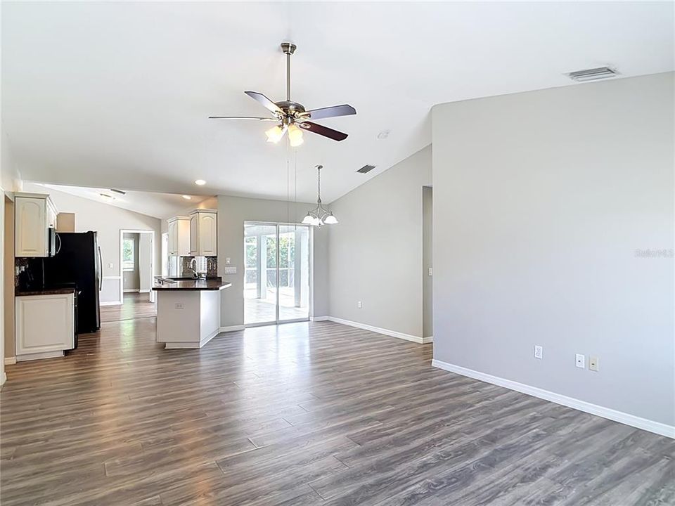 For Sale: $425,000 (3 beds, 2 baths, 2556 Square Feet)