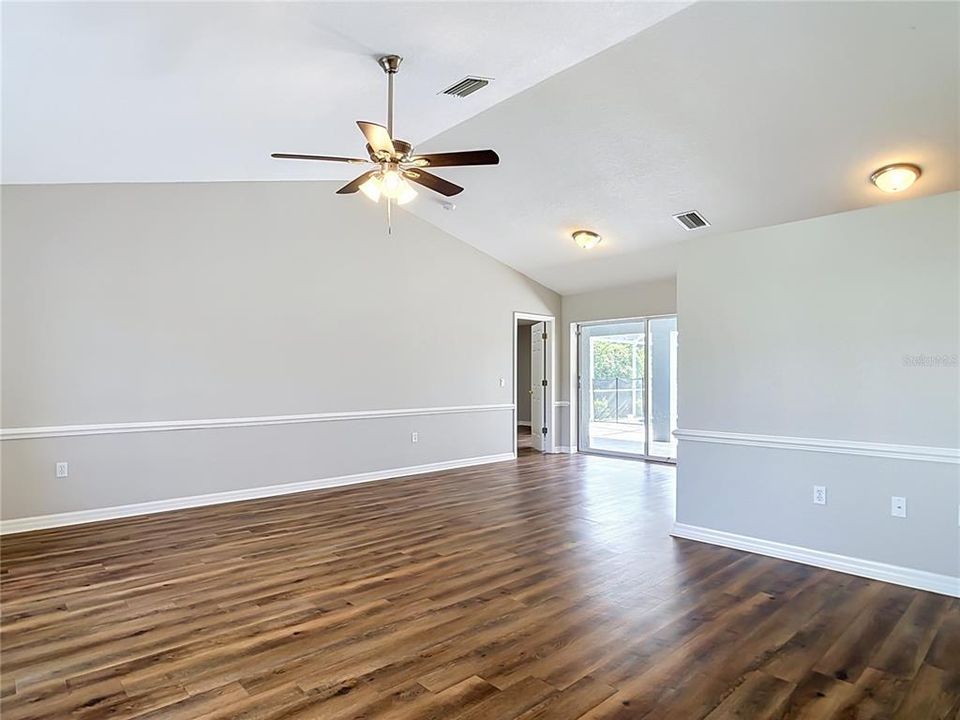 For Sale: $425,000 (3 beds, 2 baths, 2556 Square Feet)