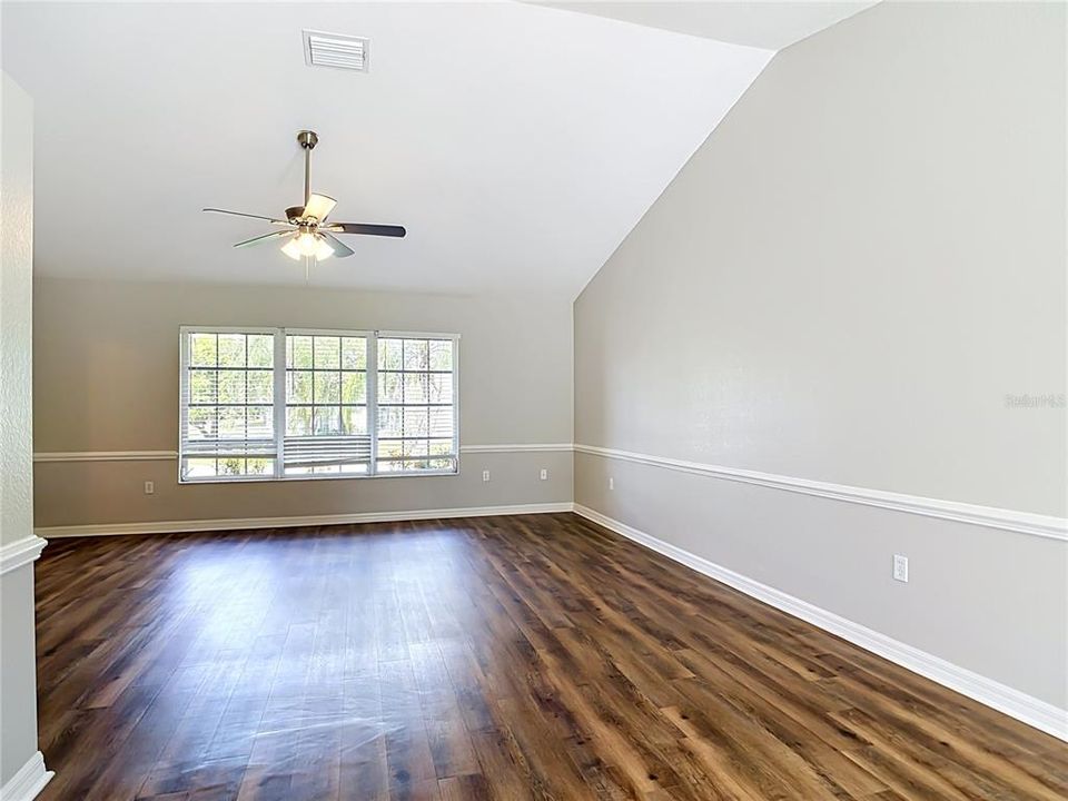 For Sale: $425,000 (3 beds, 2 baths, 2556 Square Feet)