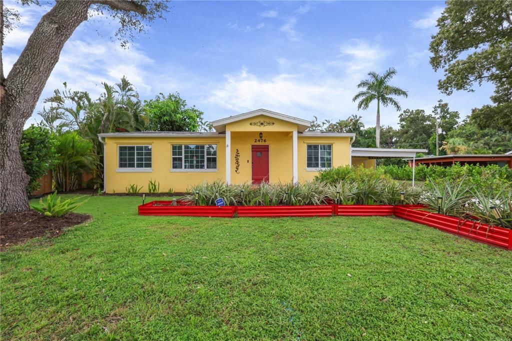 Active With Contract: $299,000 (3 beds, 2 baths, 1344 Square Feet)