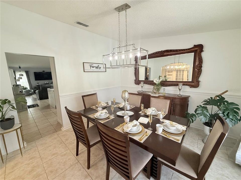 En Venta: $459,900 (4 camas, 3 baños, 2292 Pies cuadrados)