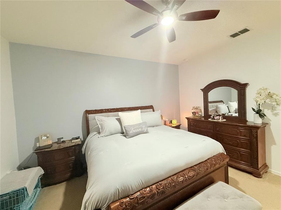 En Venta: $459,900 (4 camas, 3 baños, 2292 Pies cuadrados)