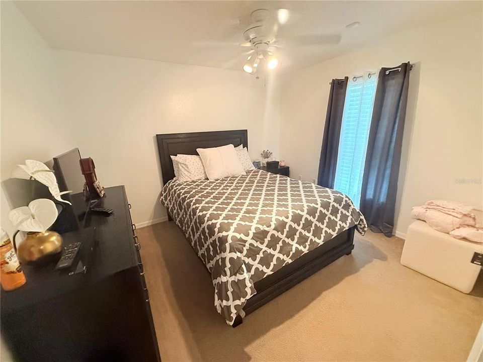 En Venta: $459,900 (4 camas, 3 baños, 2292 Pies cuadrados)