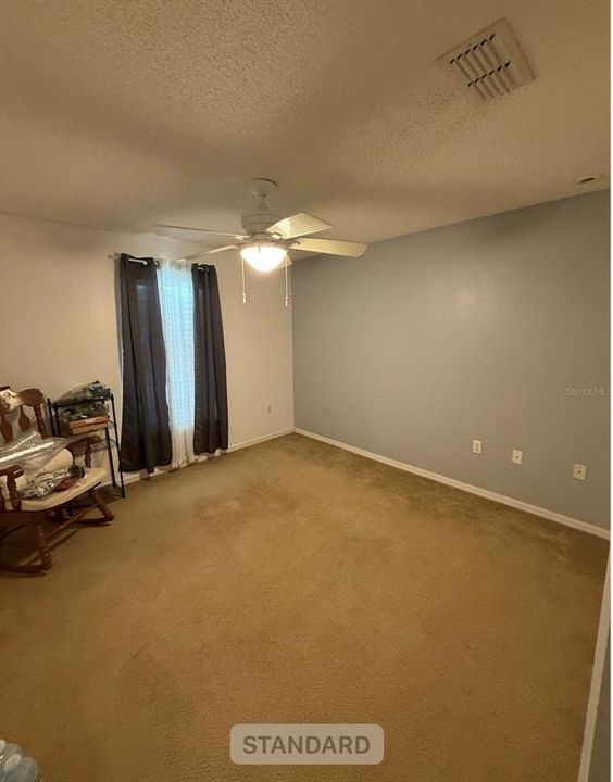 En Venta: $459,900 (4 camas, 3 baños, 2292 Pies cuadrados)