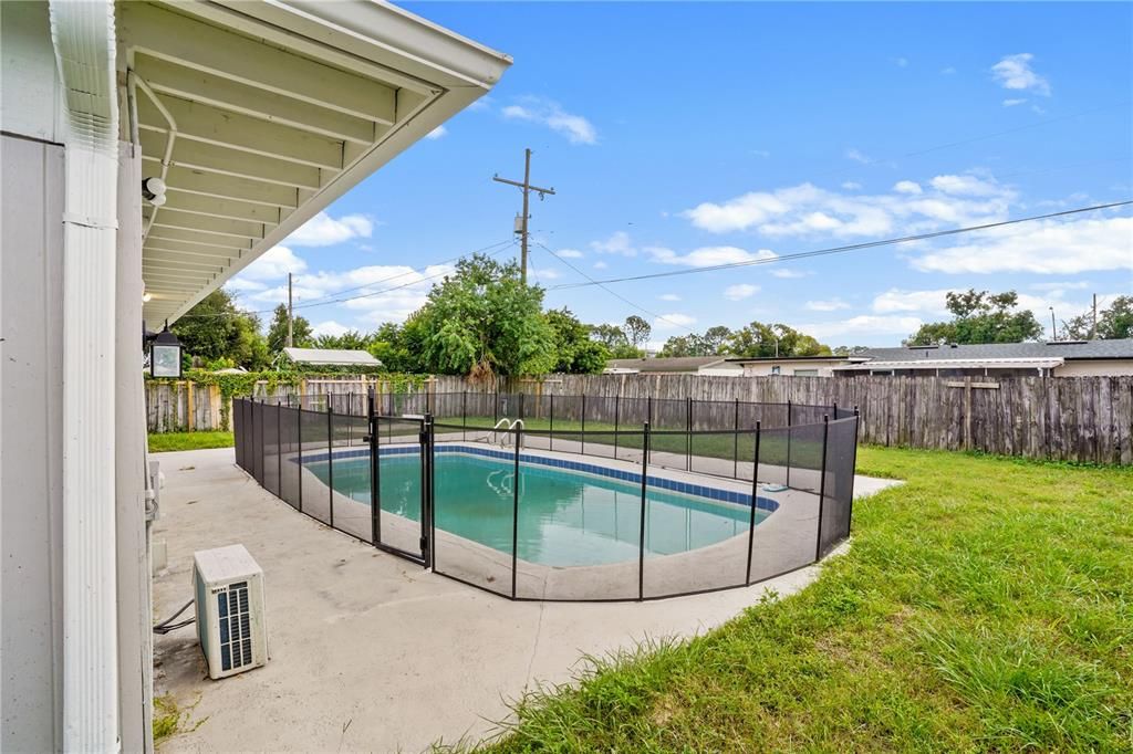 For Sale: $375,000 (3 beds, 2 baths, 1830 Square Feet)