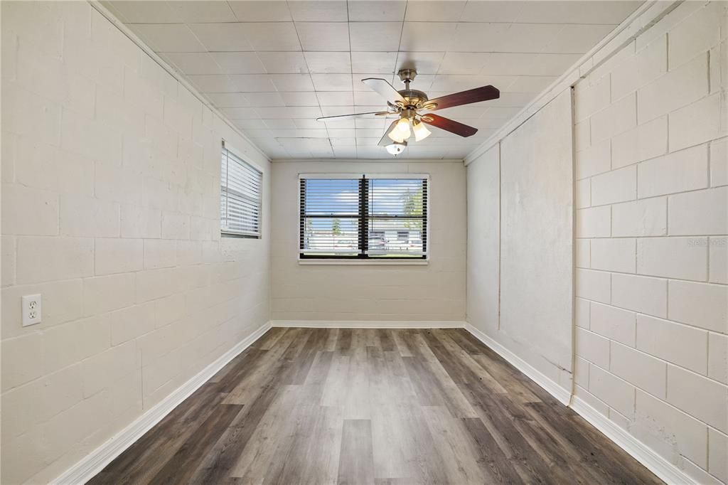 For Sale: $375,000 (3 beds, 2 baths, 1830 Square Feet)