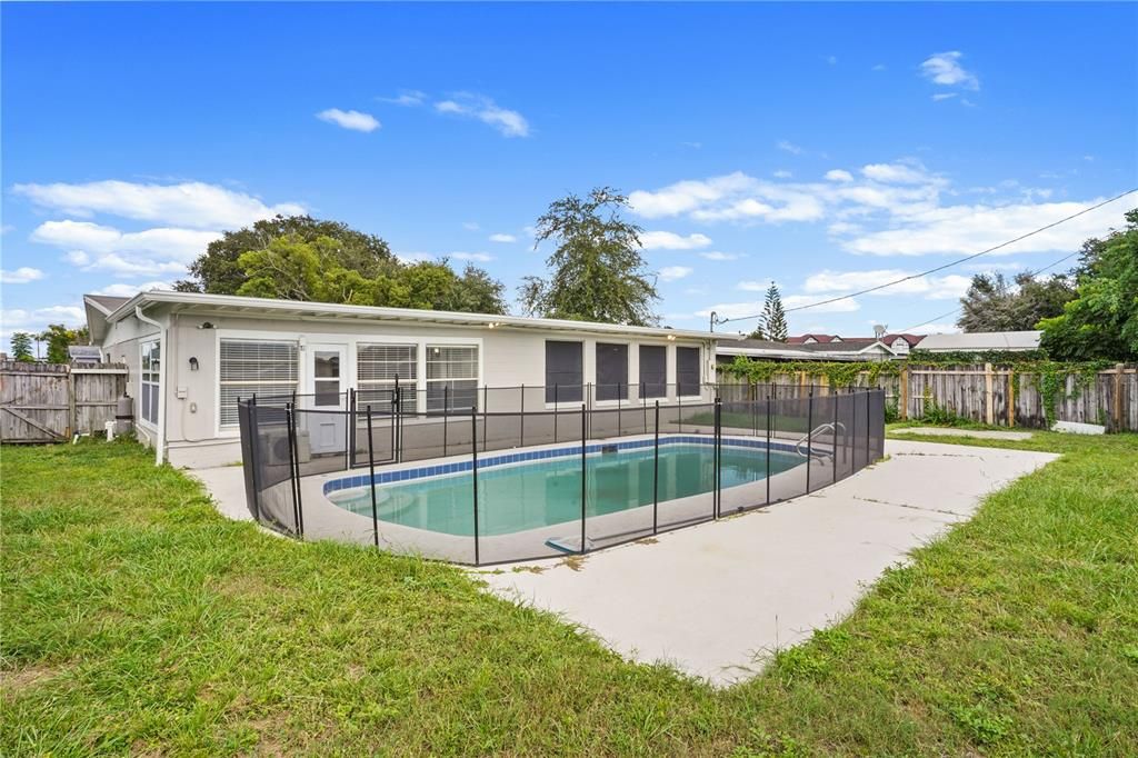 For Sale: $375,000 (3 beds, 2 baths, 1830 Square Feet)