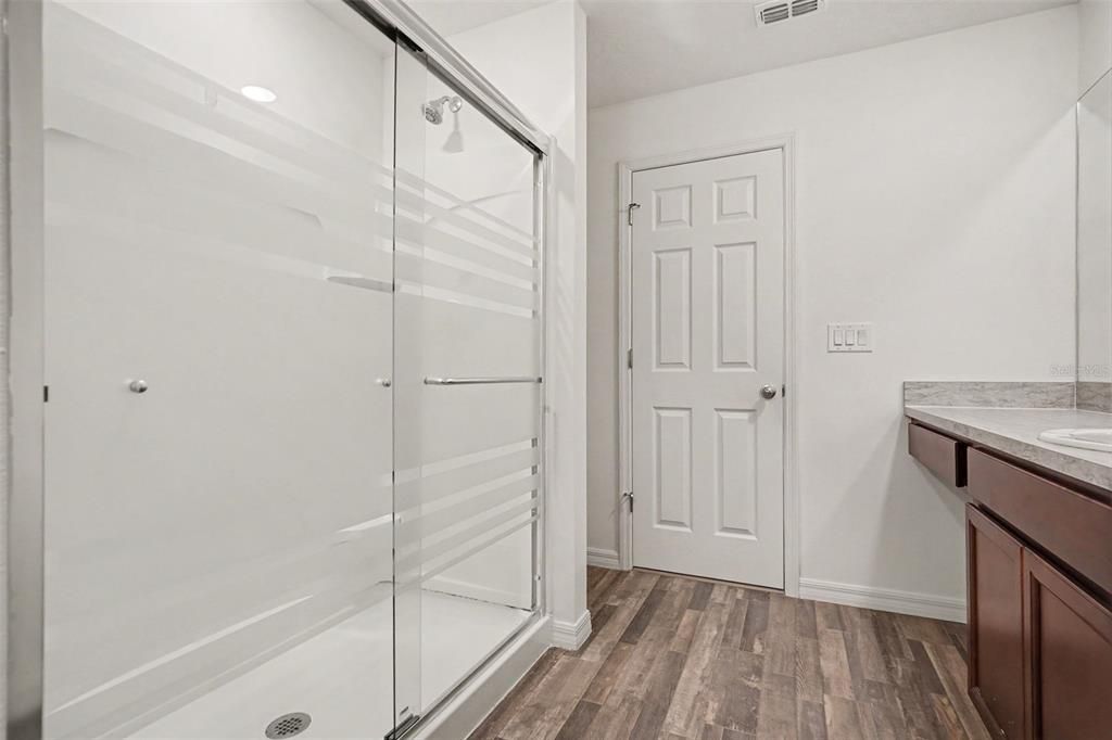 For Sale: $330,000 (4 beds, 2 baths, 1824 Square Feet)
