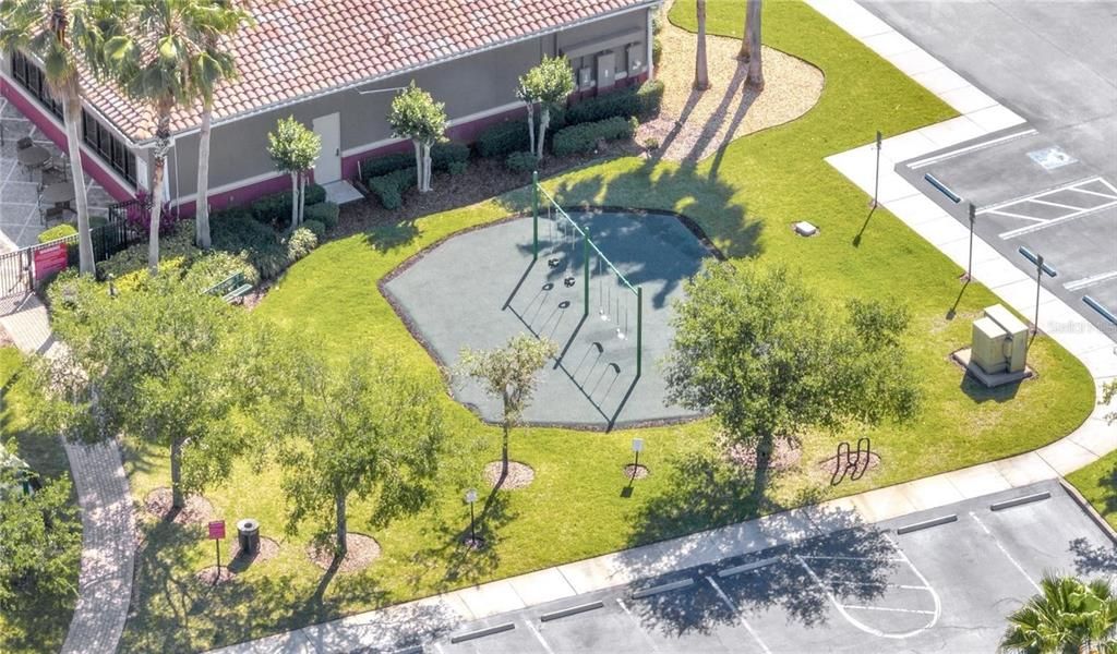 For Rent: $3,000 (4 beds, 2 baths, 2487 Square Feet)
