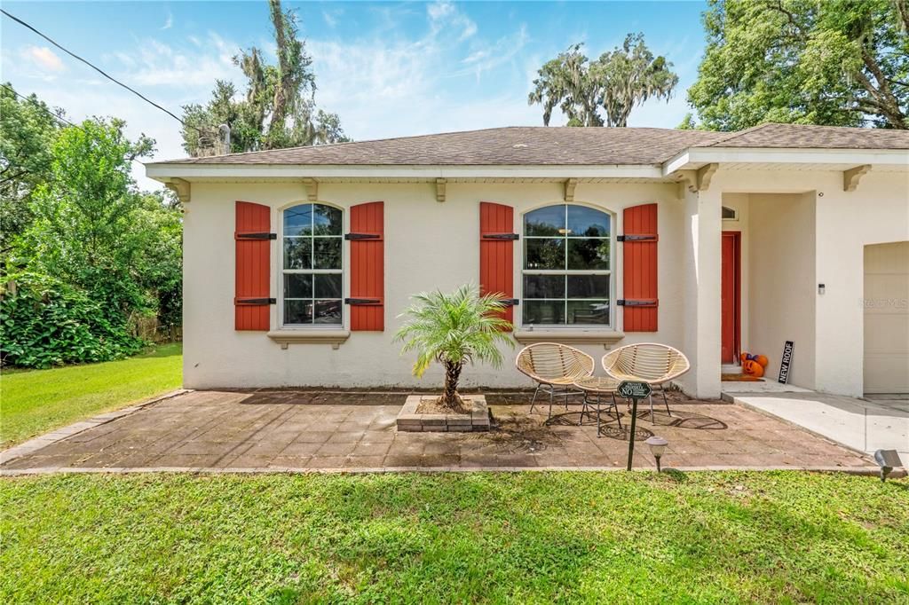 Active With Contract: $320,000 (4 beds, 2 baths, 1467 Square Feet)