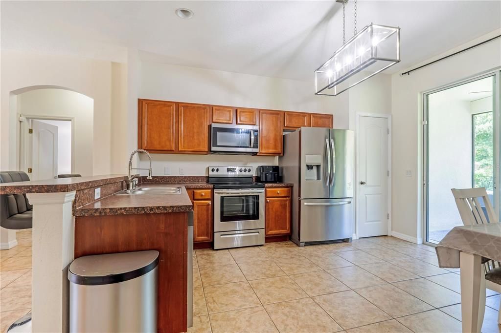 Active With Contract: $320,000 (4 beds, 2 baths, 1467 Square Feet)