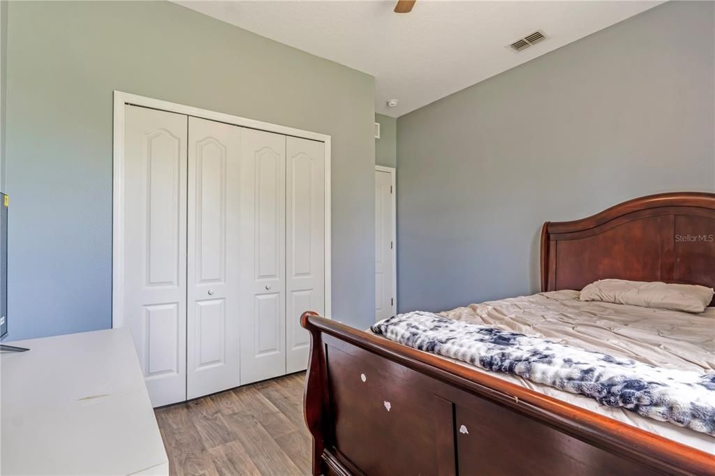 Active With Contract: $320,000 (4 beds, 2 baths, 1467 Square Feet)