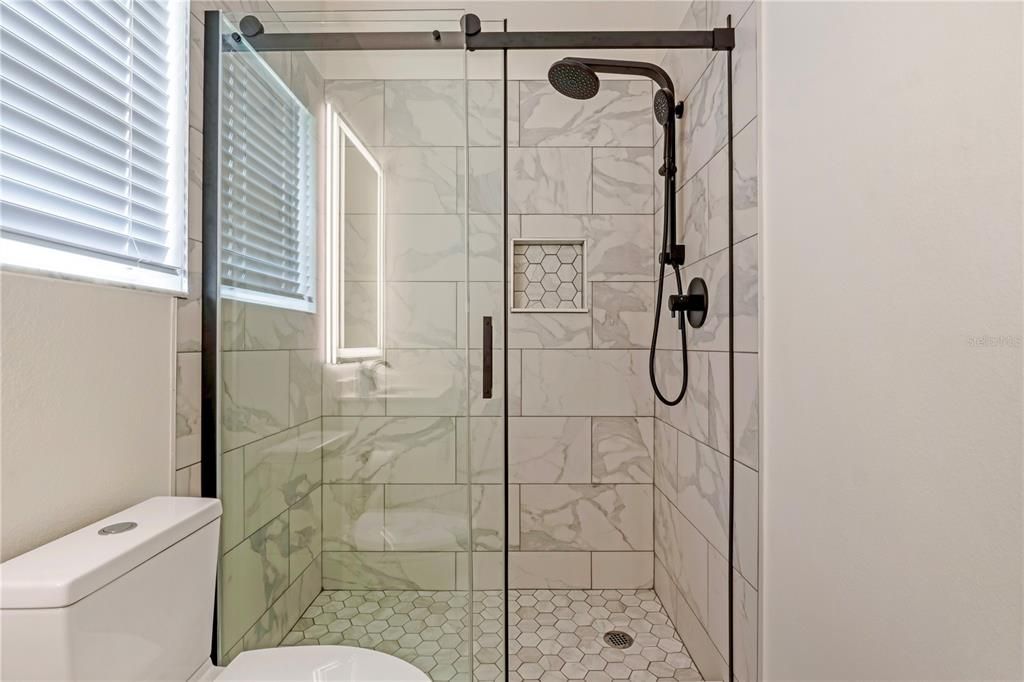 Active With Contract: $320,000 (4 beds, 2 baths, 1467 Square Feet)