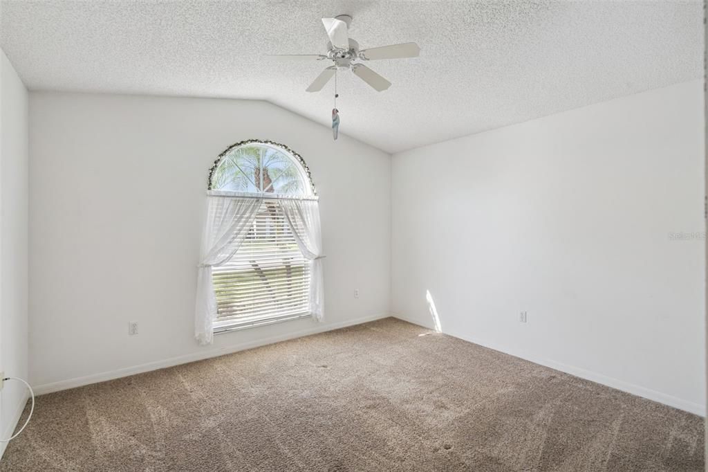 En Venta: $315,000 (3 camas, 2 baños, 1869 Pies cuadrados)