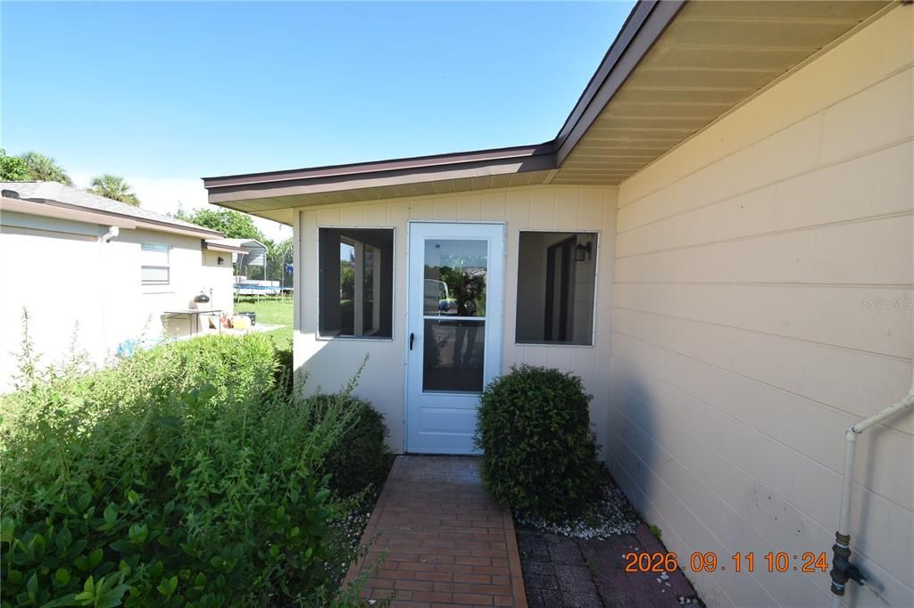 For Rent: $1,295 (1 beds, 1 baths, 798 Square Feet)