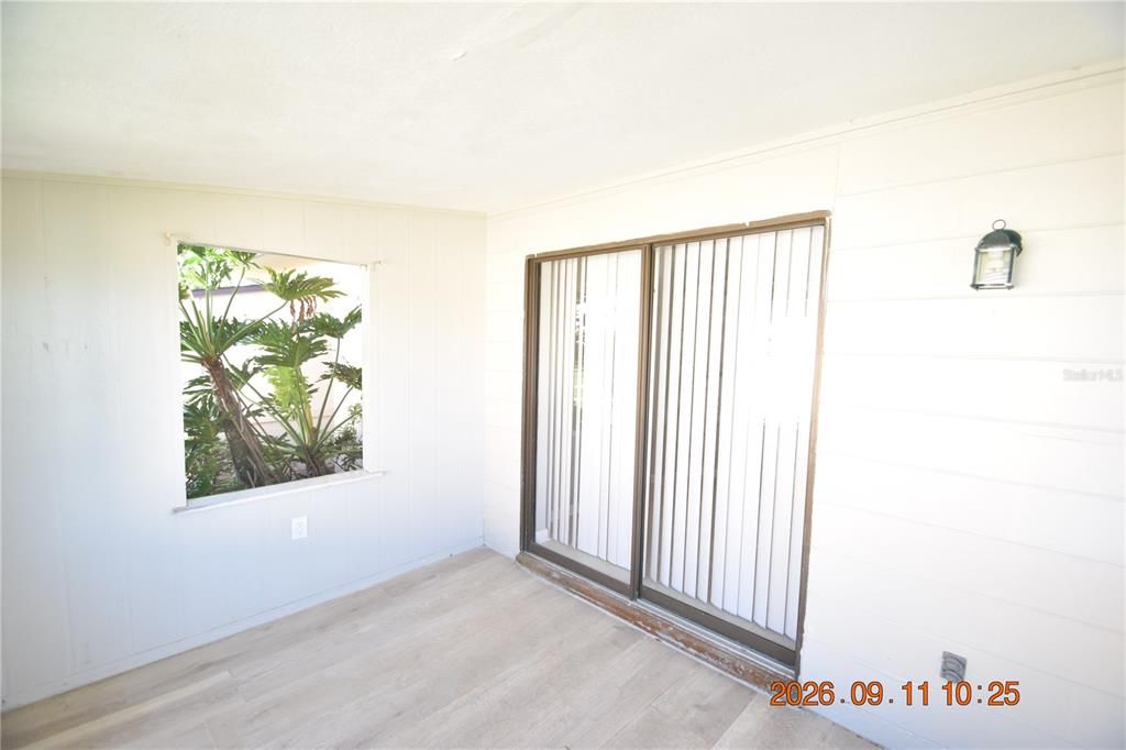 For Rent: $1,295 (1 beds, 1 baths, 798 Square Feet)