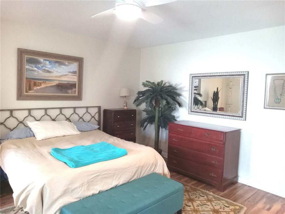 В аренду: $1,750 (2 спален, 2 ванн, 1400 Квадратных фут)
