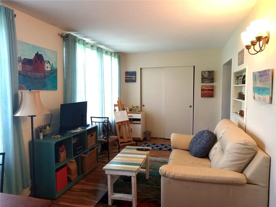 В аренду: $1,750 (2 спален, 2 ванн, 1400 Квадратных фут)