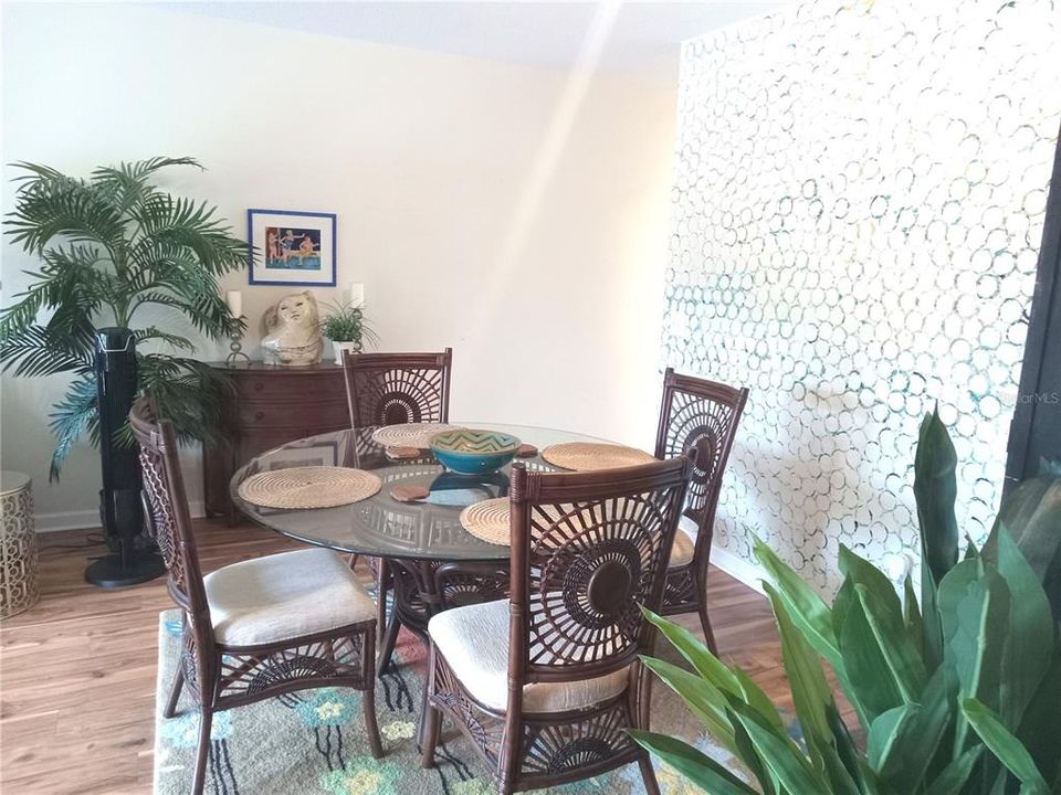В аренду: $1,750 (2 спален, 2 ванн, 1400 Квадратных фут)