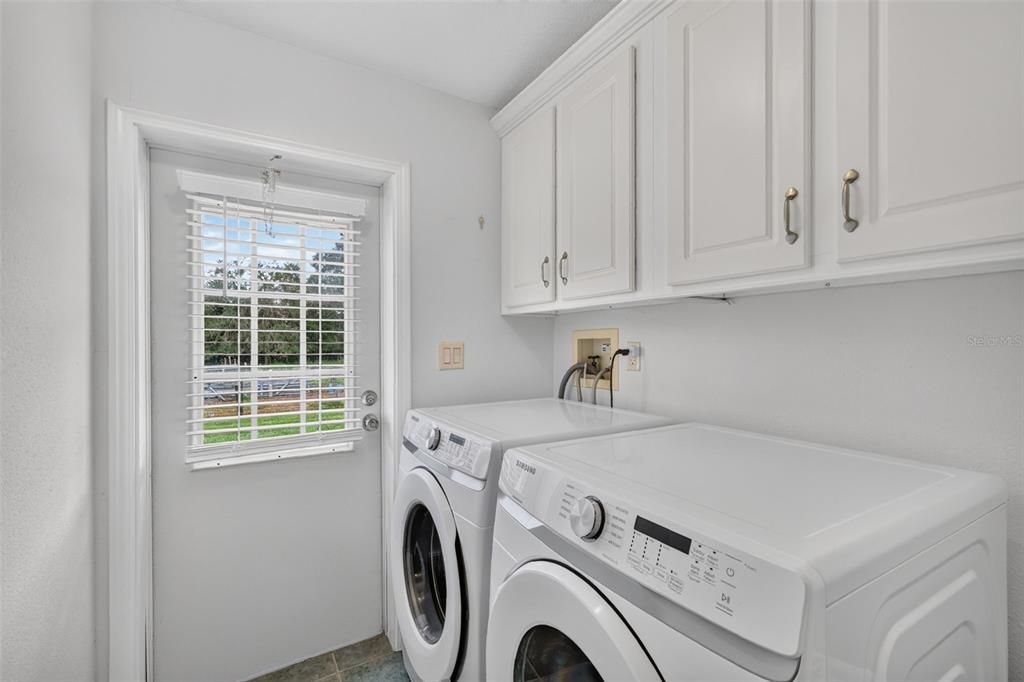 En Venta: $449,000 (3 camas, 2 baños, 2876 Pies cuadrados)