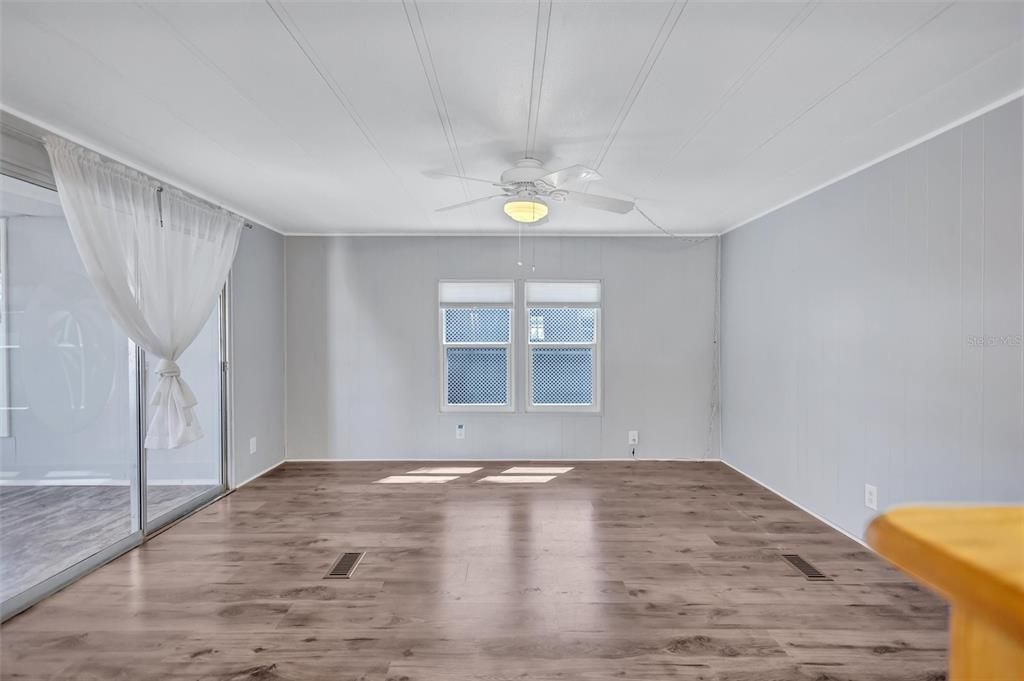 En Venta: $120,000 (2 camas, 2 baños, 864 Pies cuadrados)