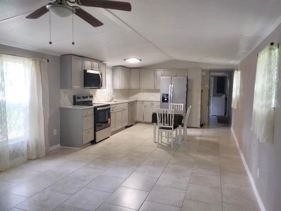 En Venta: $240,000 (3 camas, 2 baños, 1064 Pies cuadrados)