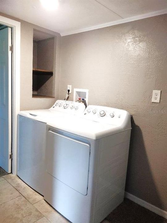 En Venta: $240,000 (3 camas, 2 baños, 1064 Pies cuadrados)